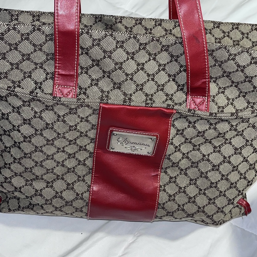 Chic Red and Black Patterned Tote Bag